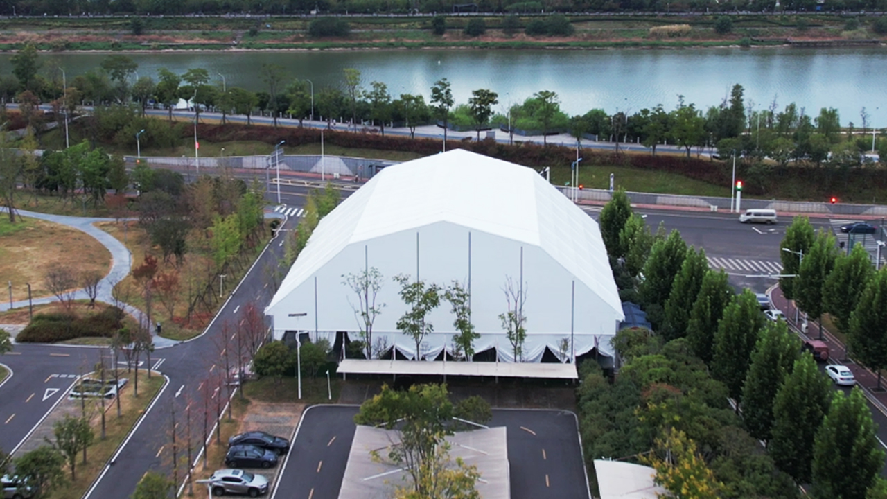 速建主場，一篷搞定封面